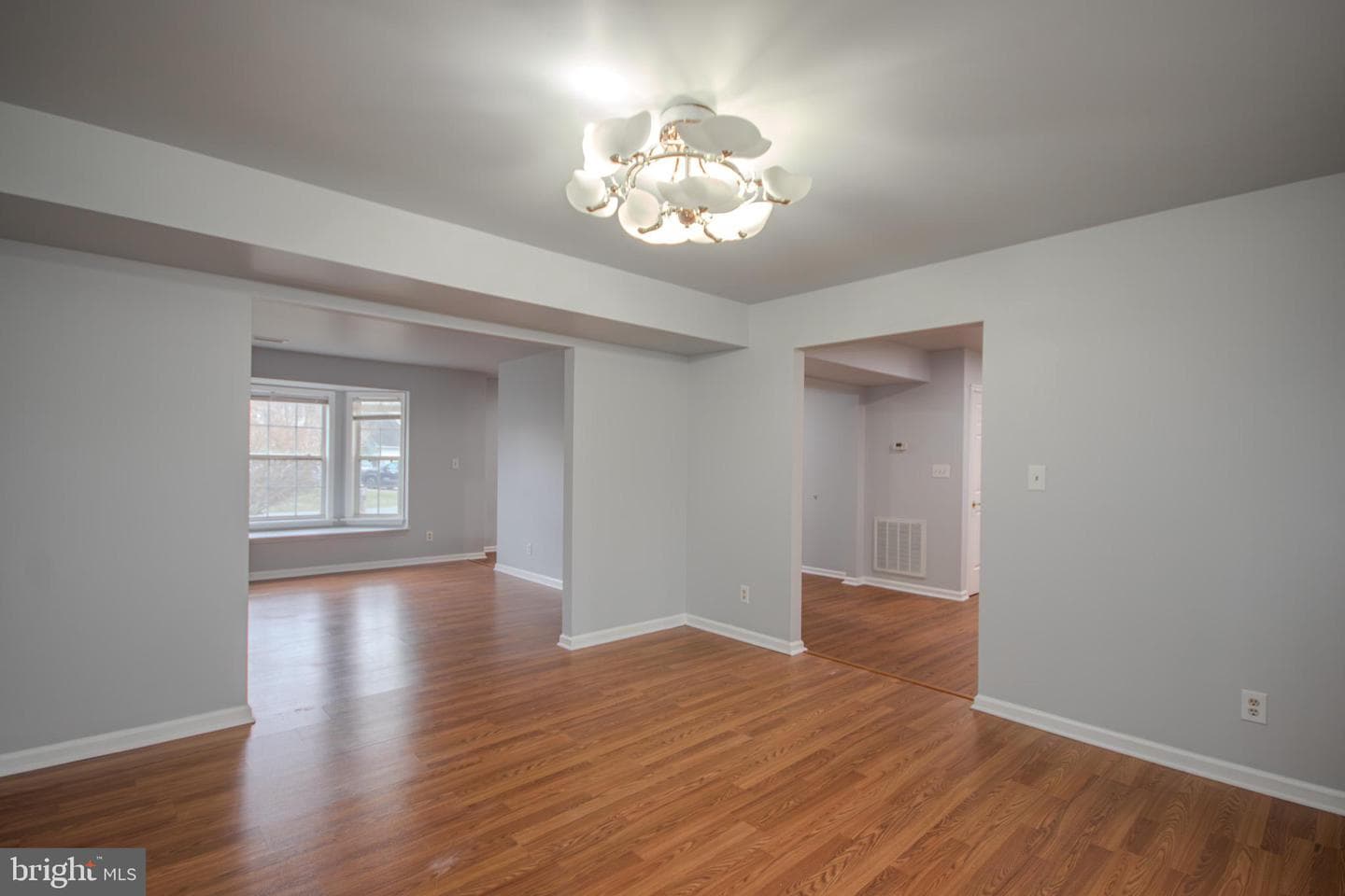 808 Upland Drive photo 9