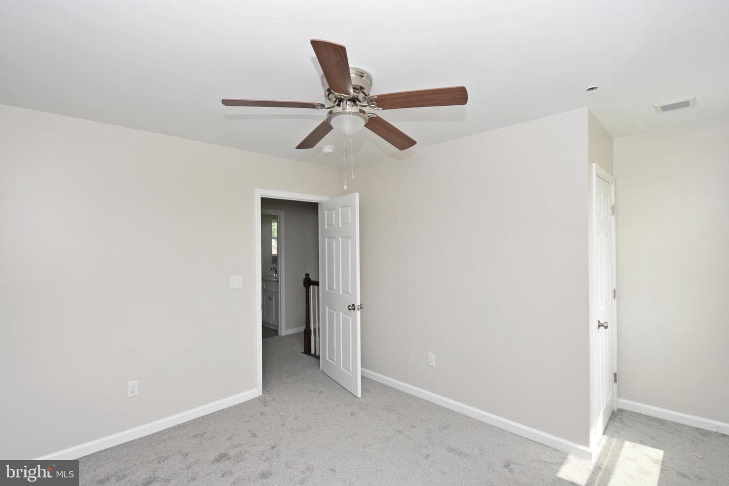 313 Brown Street photo 35