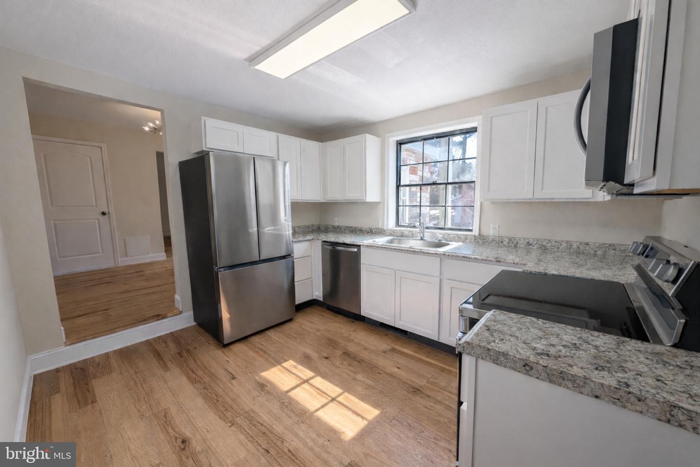 6750 Edwards Avenue photo 9