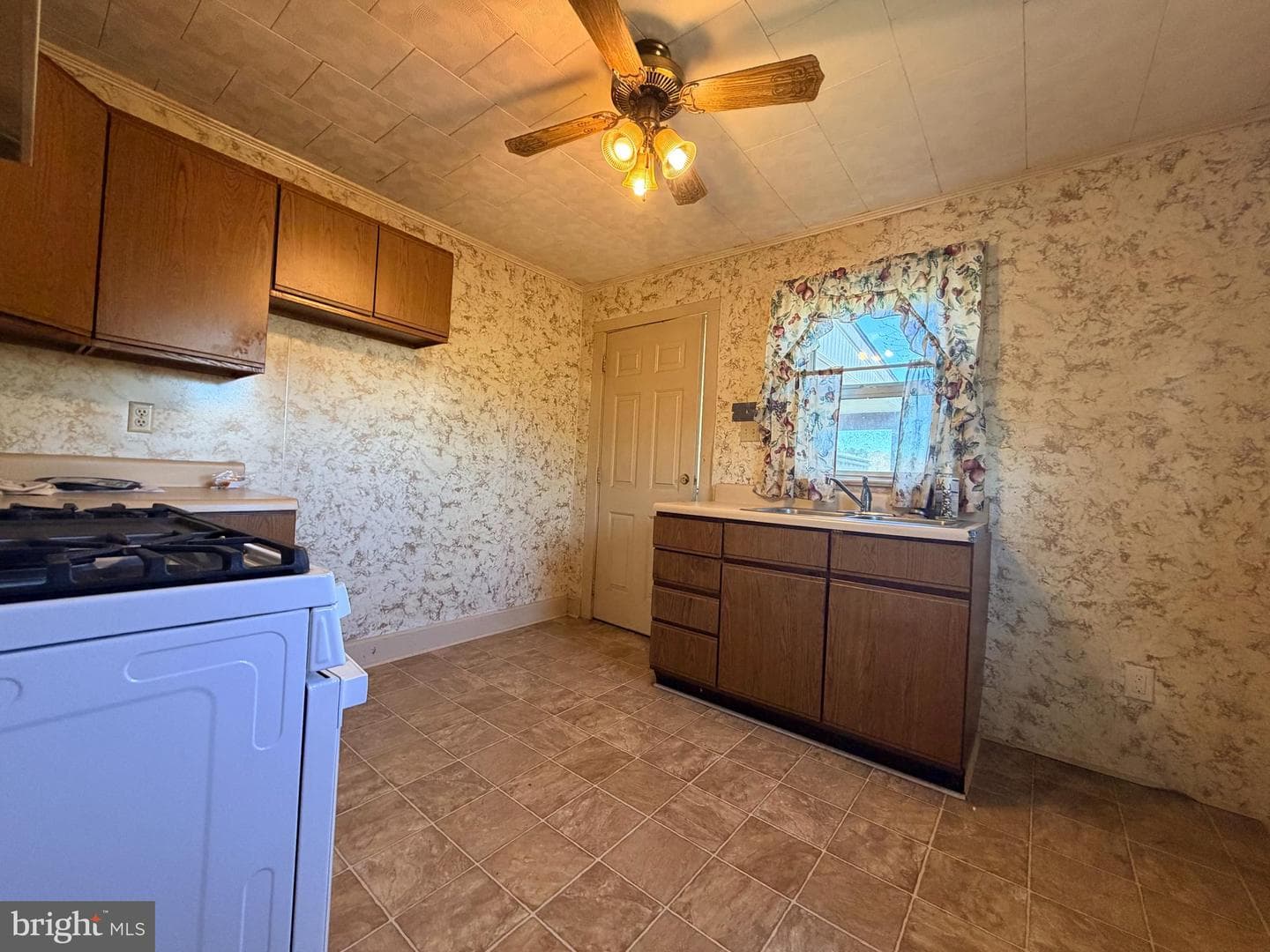5934 Quantico Road photo 10