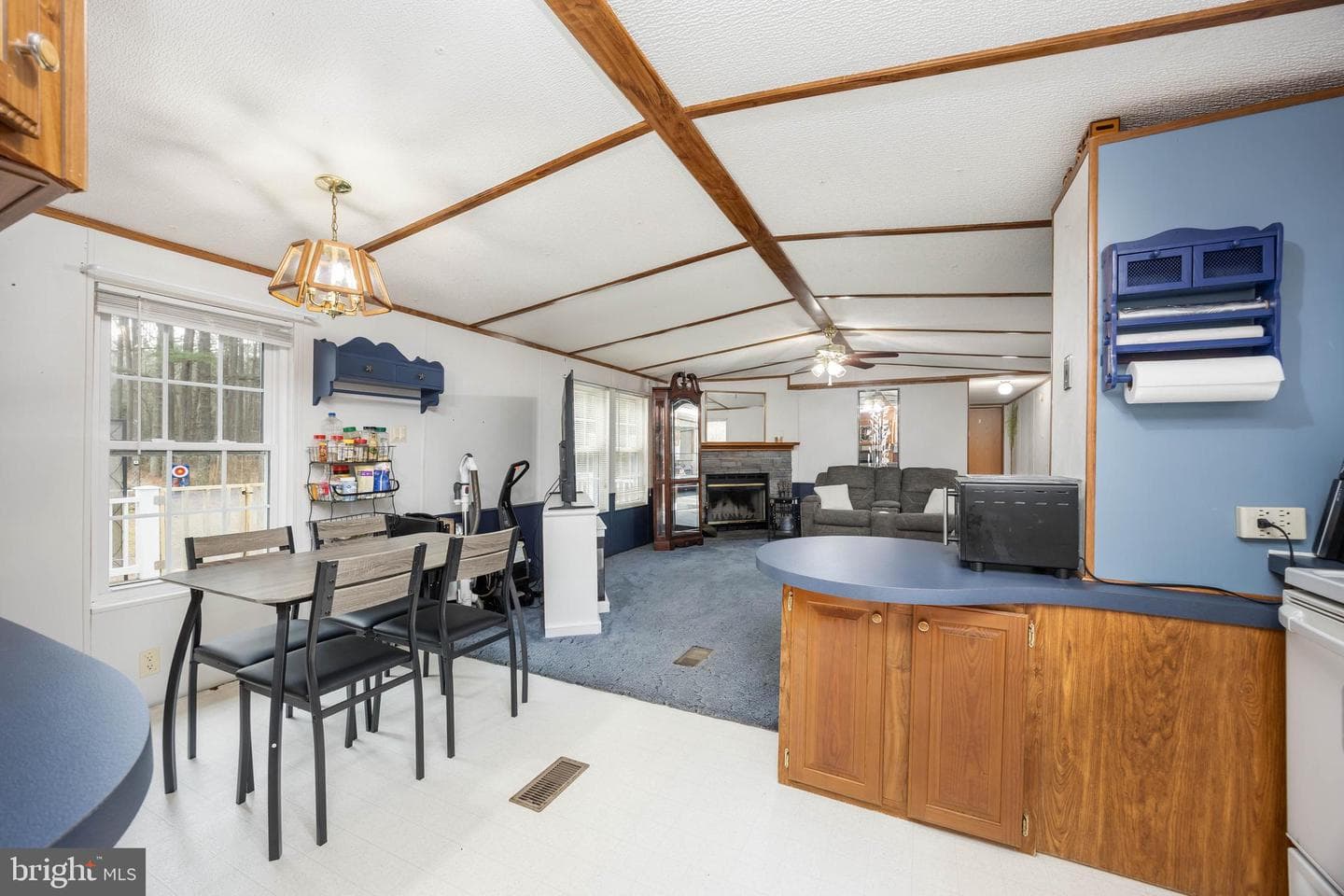 22139 Royal Oak Road photo 19