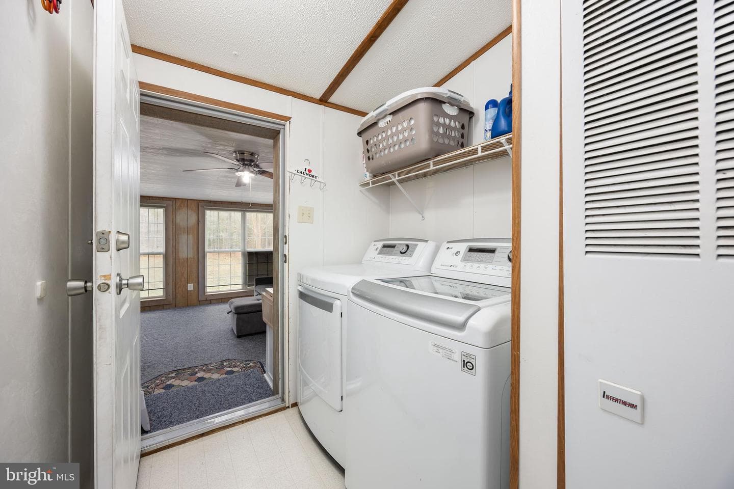 22139 Royal Oak Road photo 21