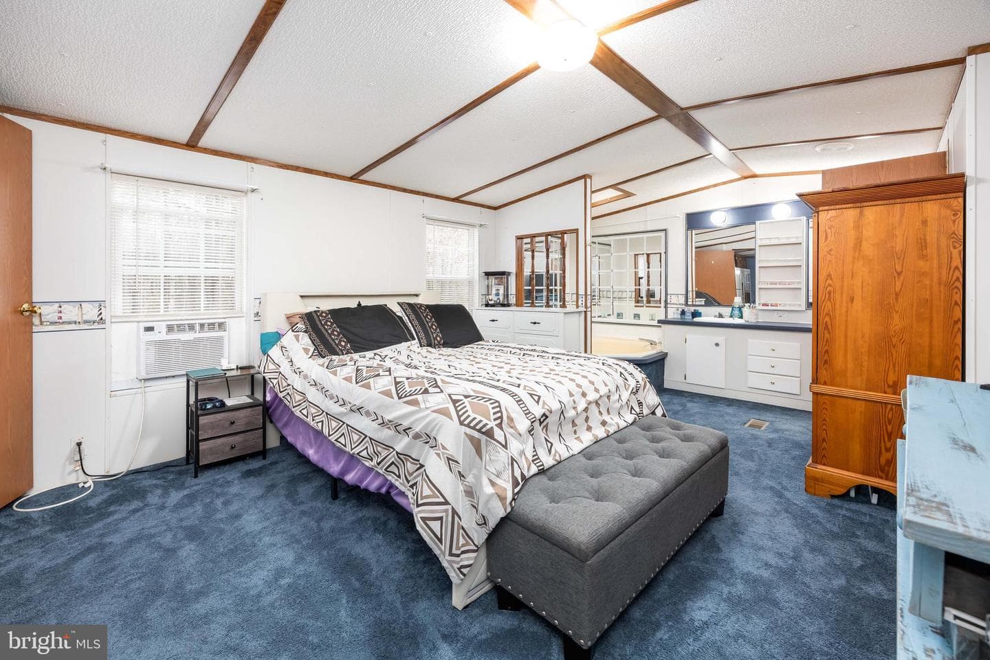 22139 Royal Oak Road photo 22