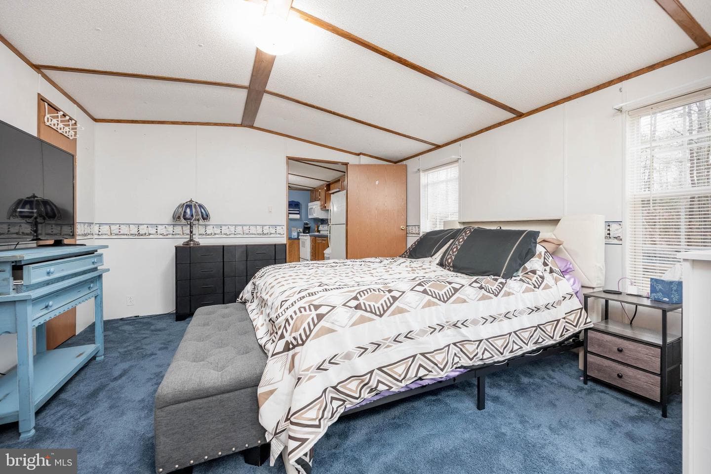 22139 Royal Oak Road photo 23