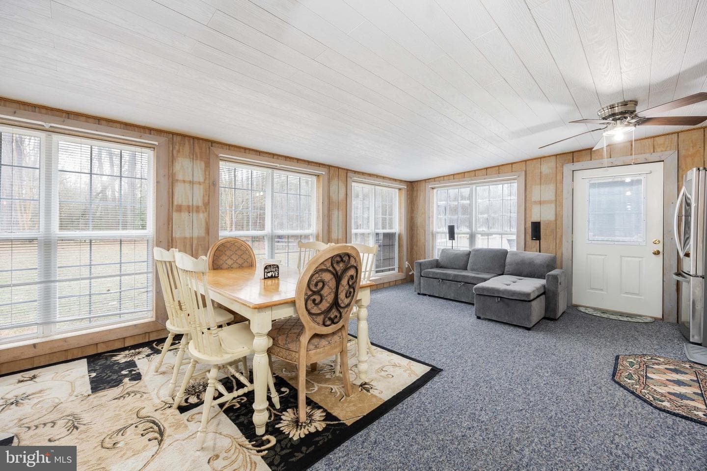 22139 Royal Oak Road photo 5