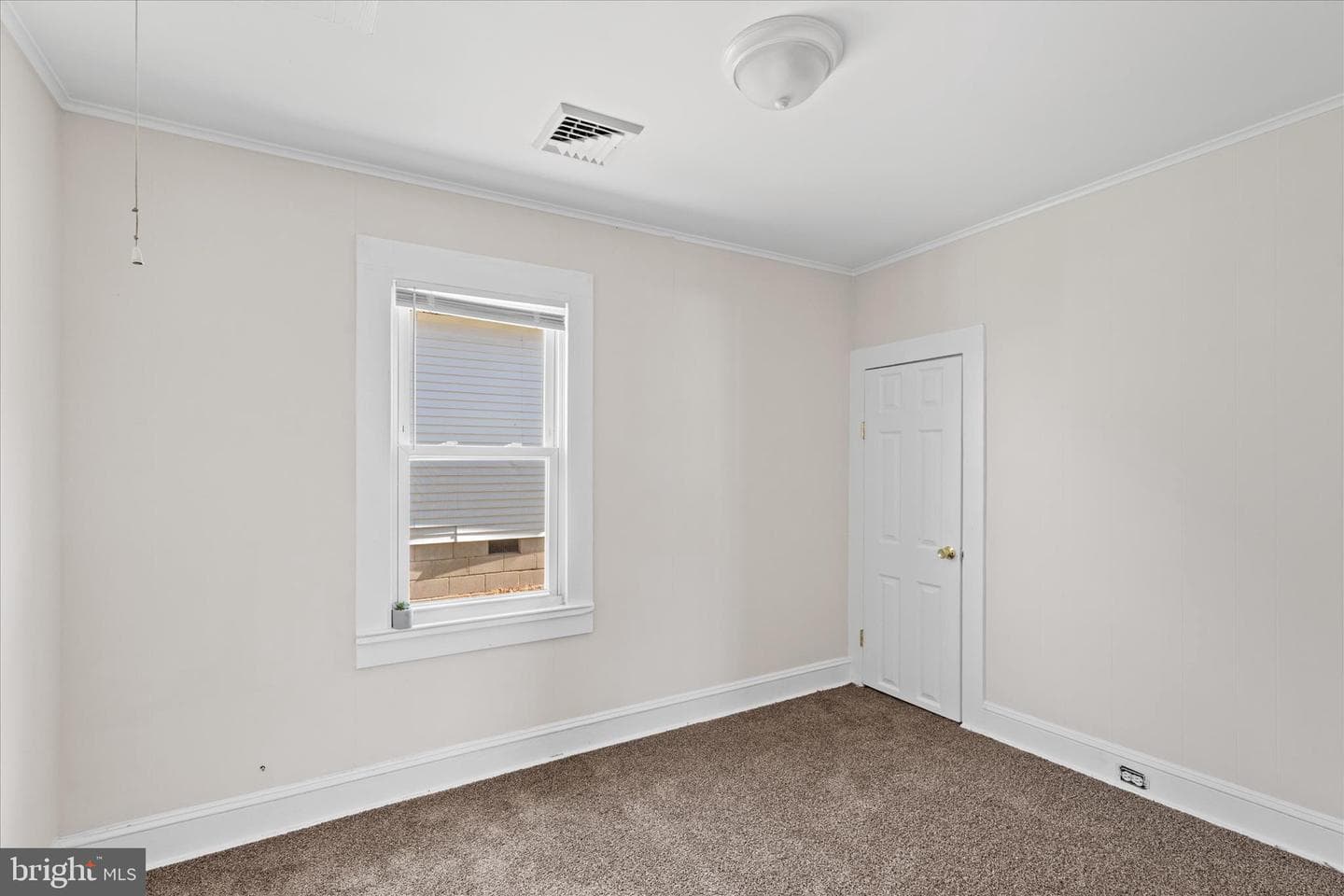 705 Roger Street photo 16
