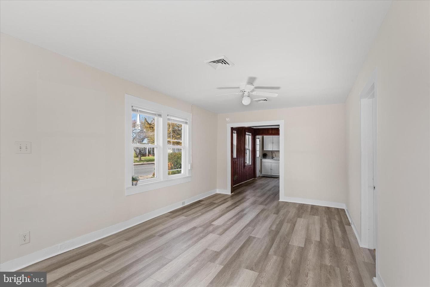 705 Roger Street photo 4