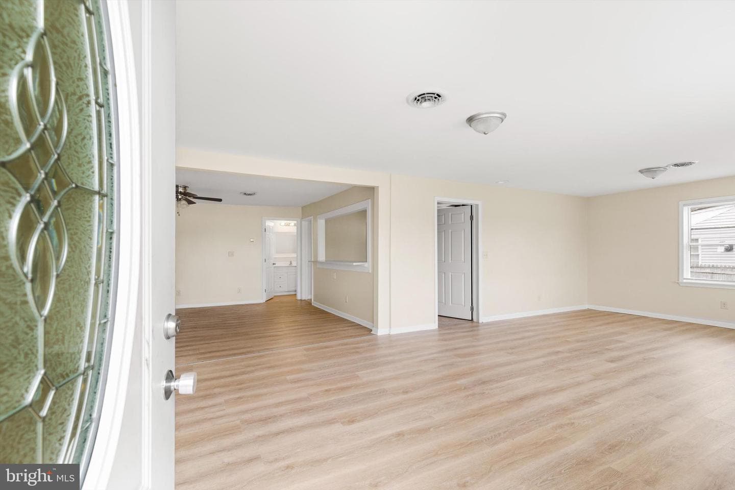 308 E Cedar Lane photo 10