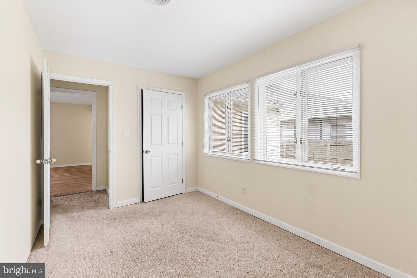 308 E Cedar Lane photo 19