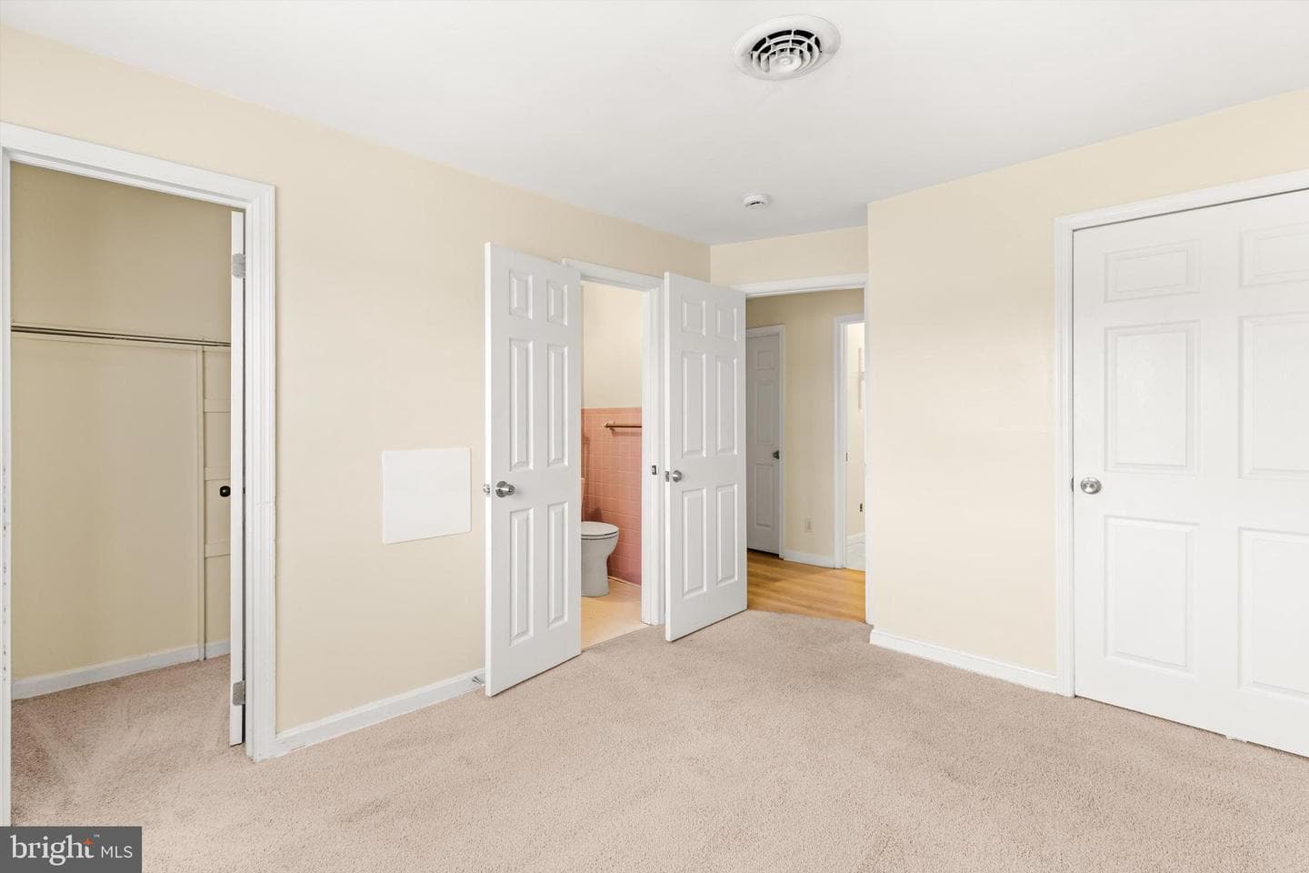 308 E Cedar Lane photo 24