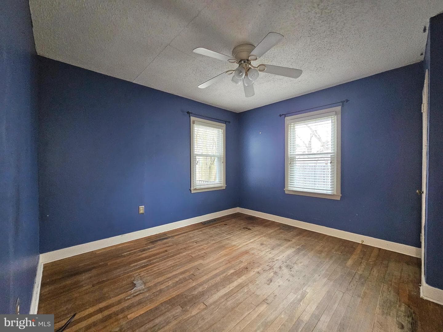 312 S Haven Avenue photo 10