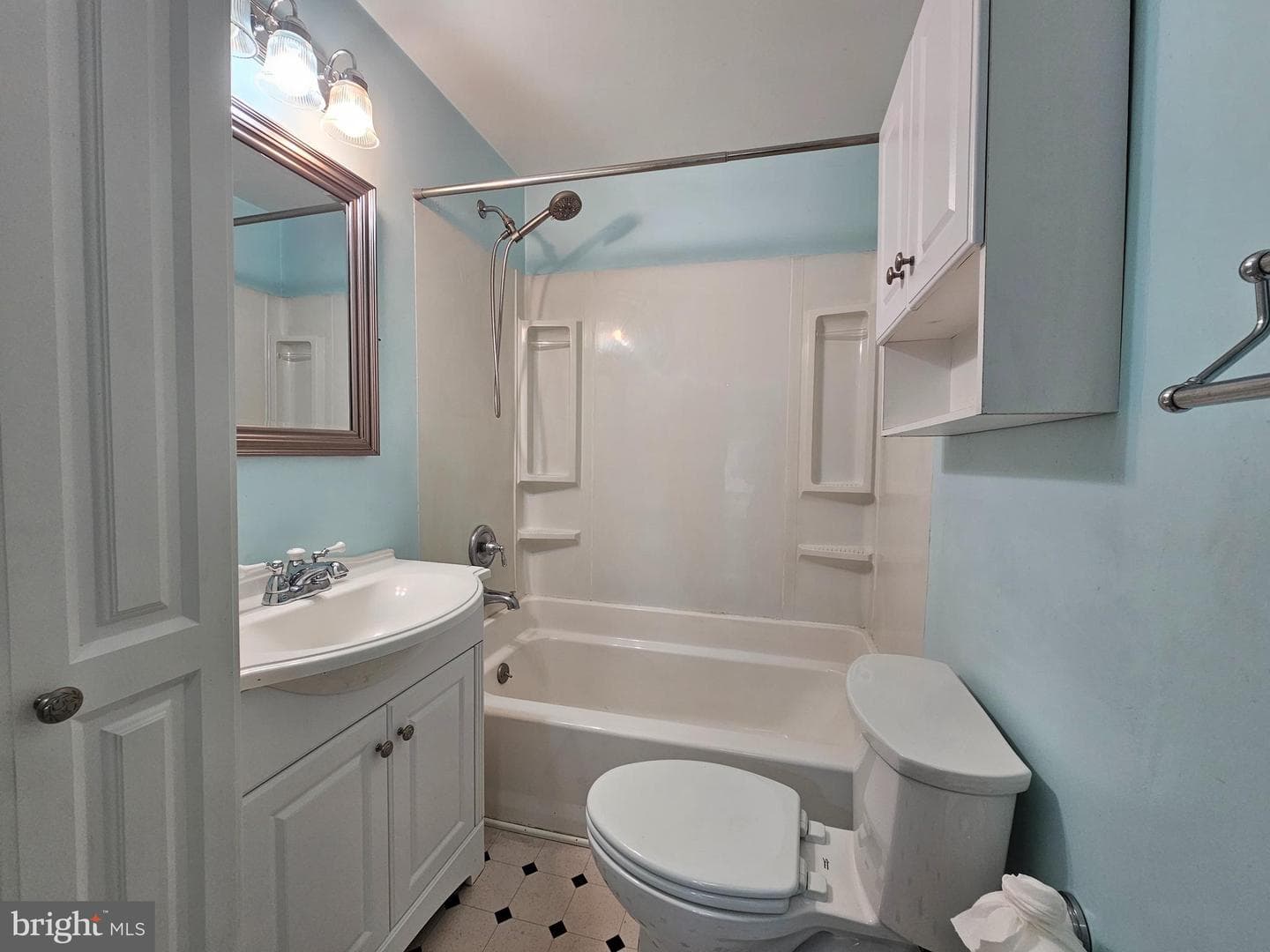 312 S Haven Avenue photo 7