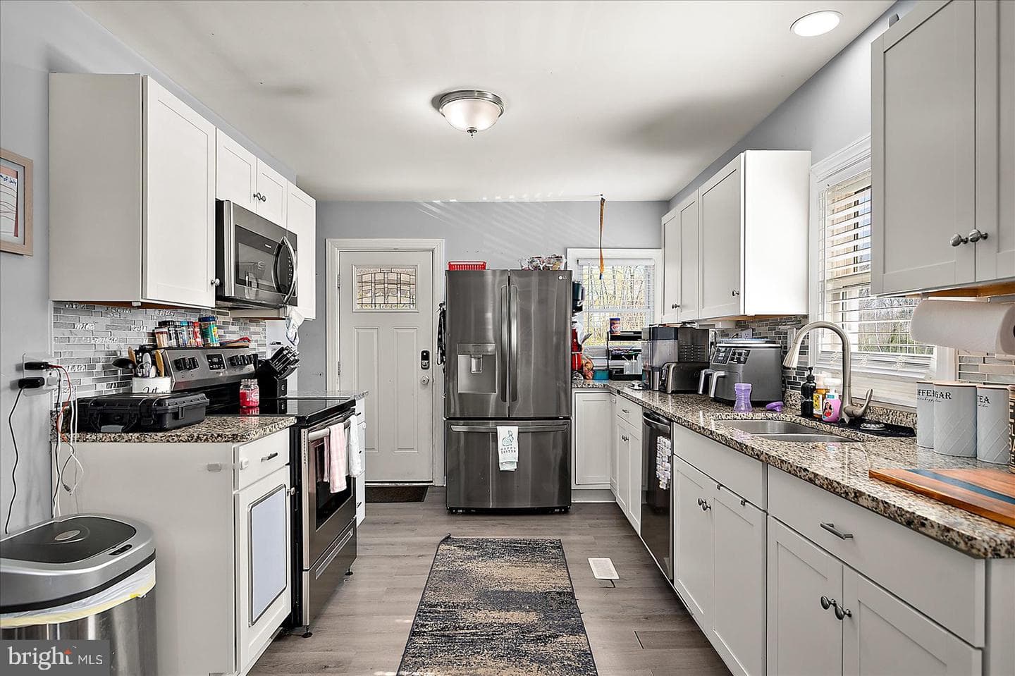 411 E Walnut Street photo 12