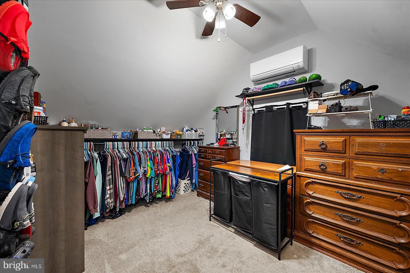 411 E Walnut Street photo 24