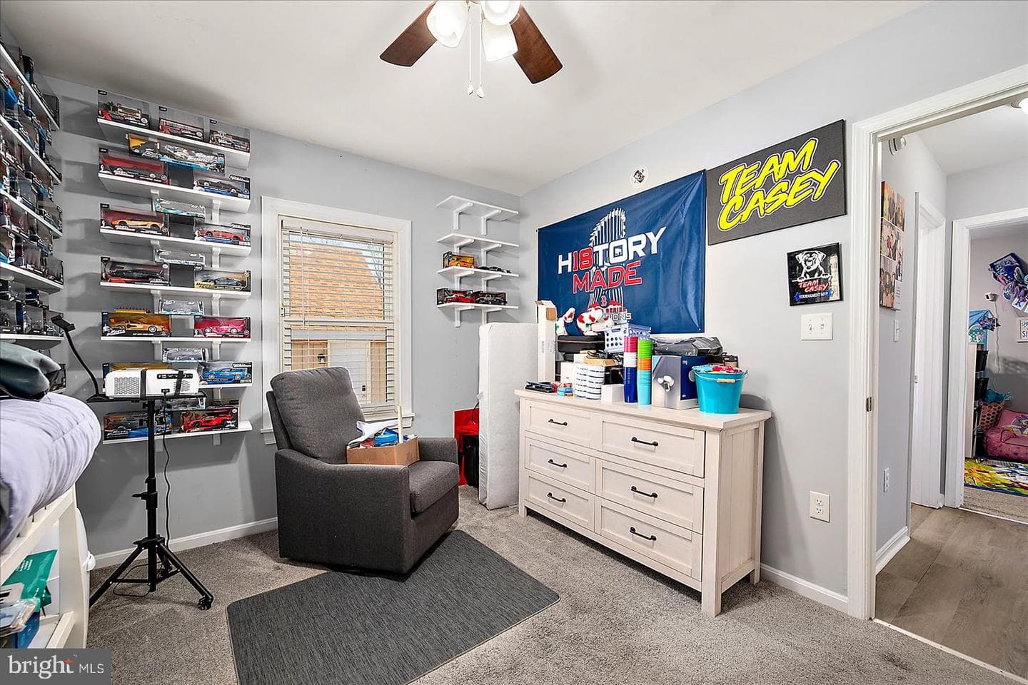 411 E Walnut Street photo 34