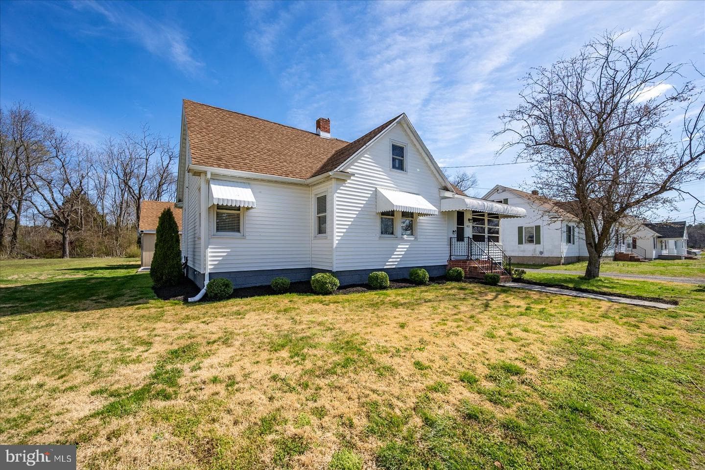 411 E Walnut Street photo 53