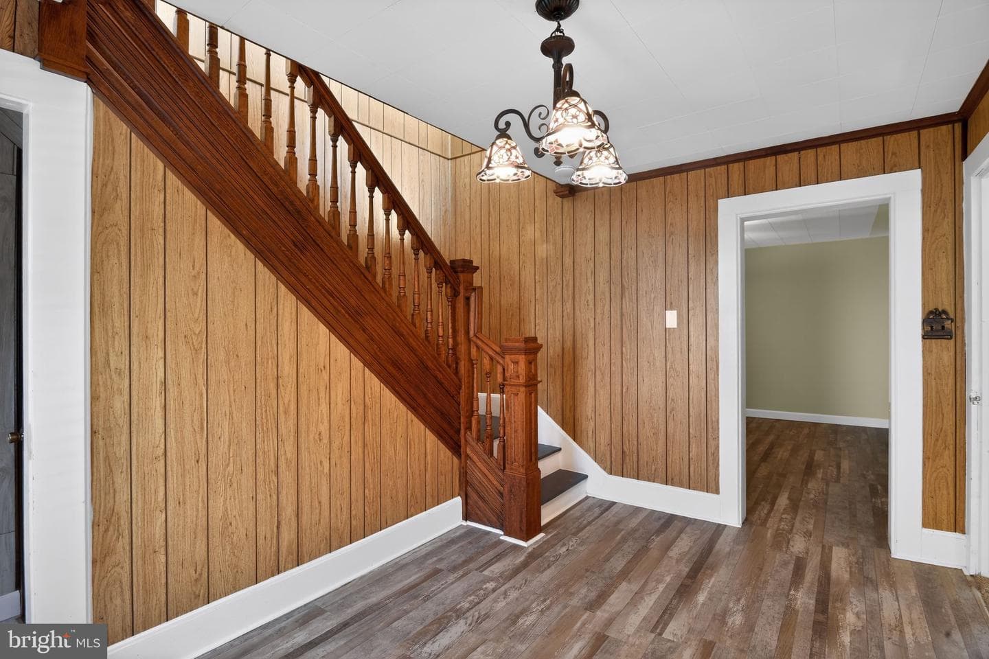 111 E Lillian Street, Hebron