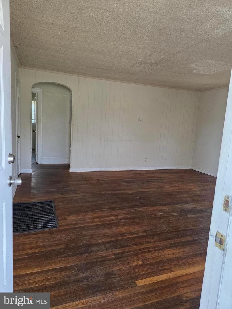 216 Phillip Morris Drive photo 3