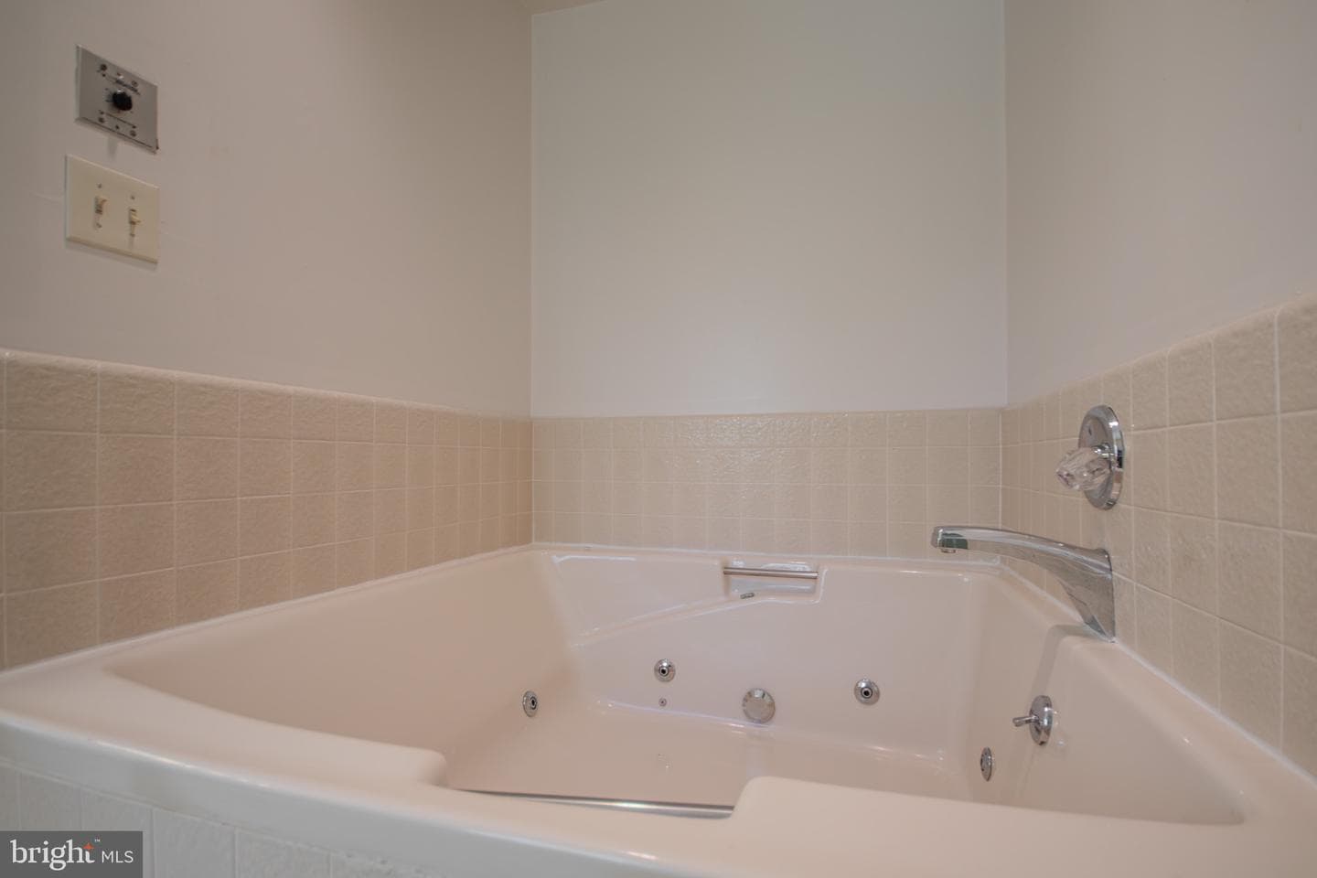 30668 Foxchase Drive photo 28