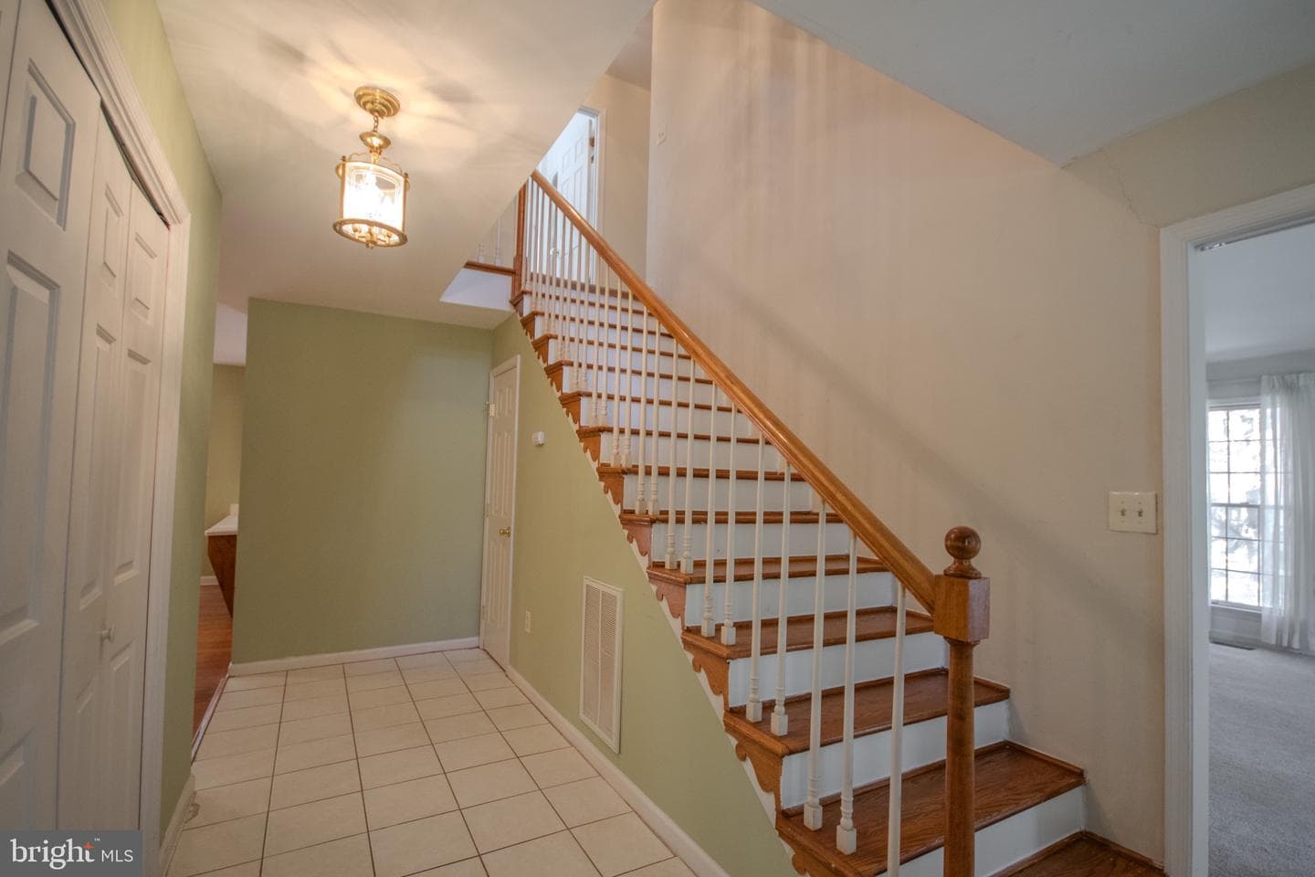 30668 Foxchase Drive photo 4