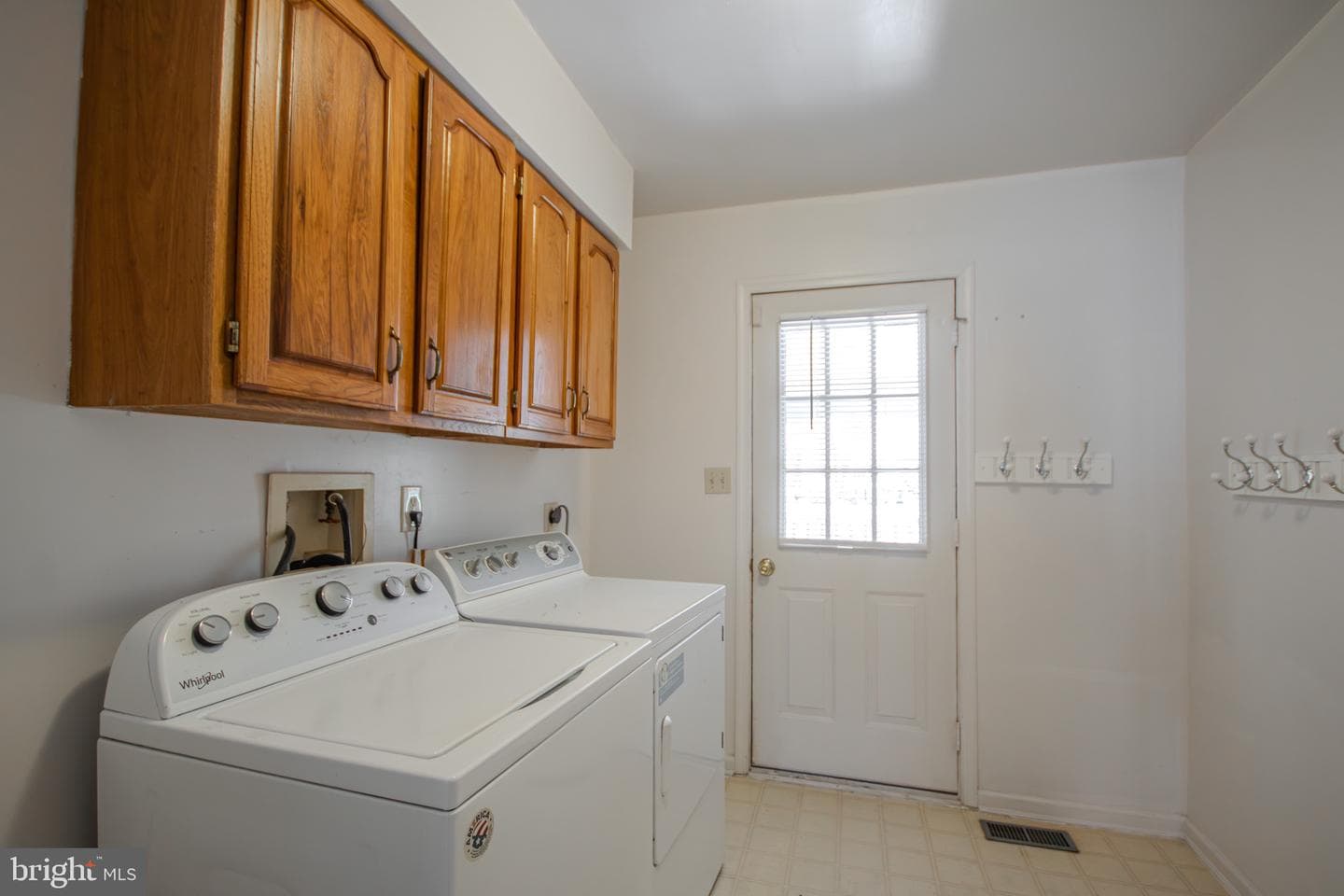 30668 Foxchase Drive photo 47
