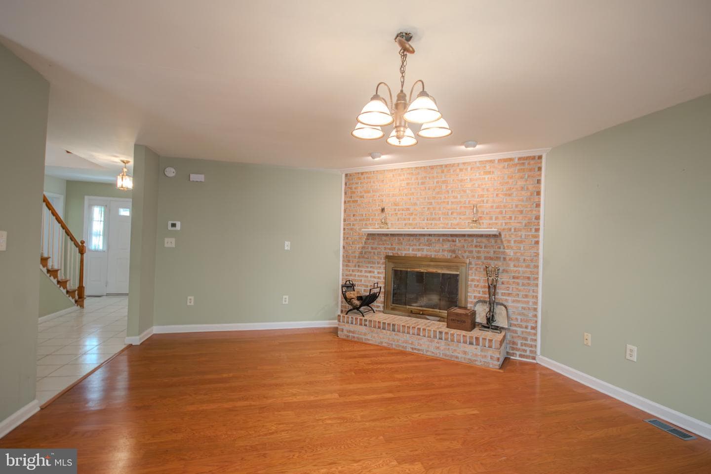 30668 Foxchase Drive photo 6