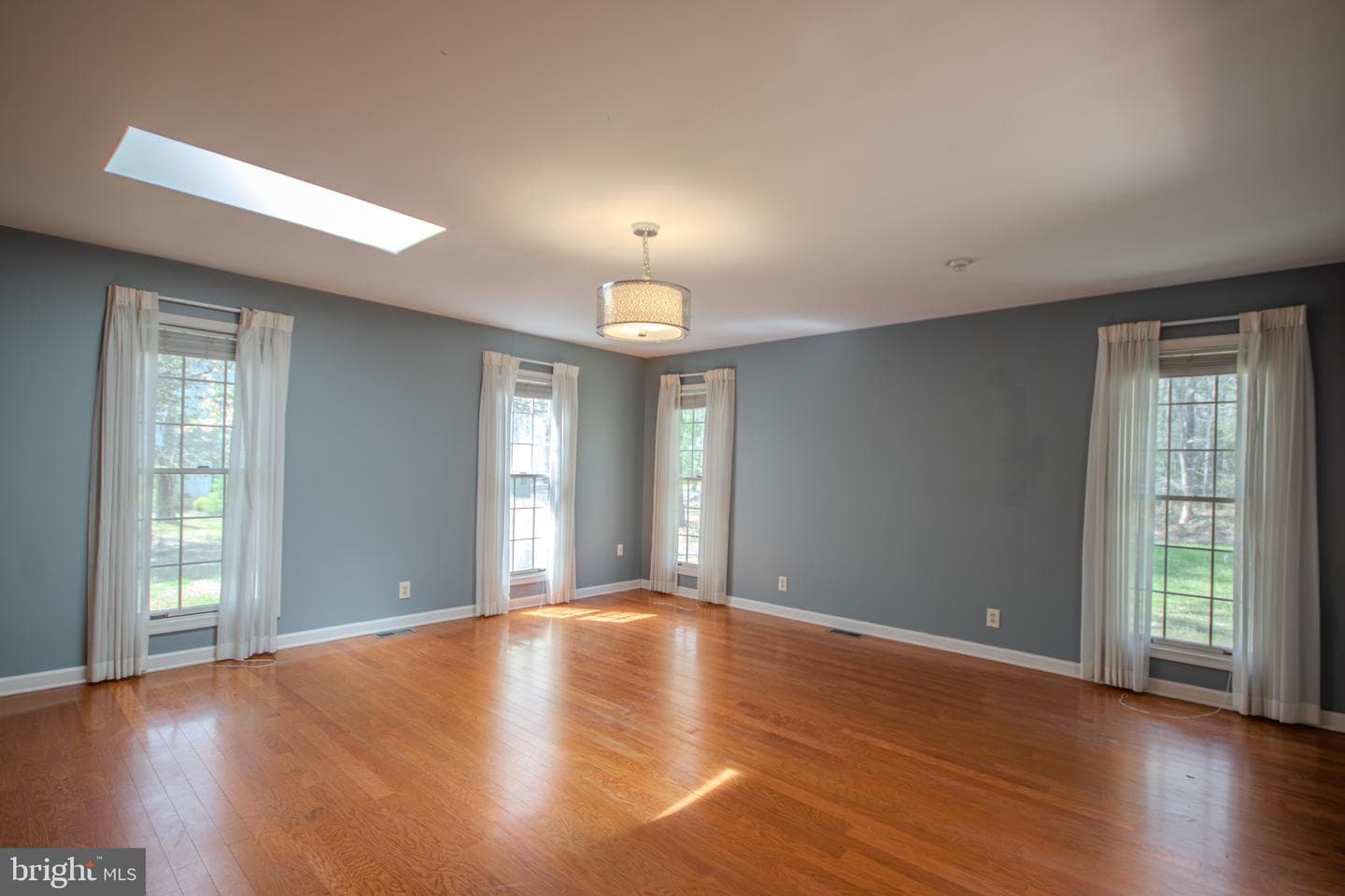 30668 Foxchase Drive photo 9