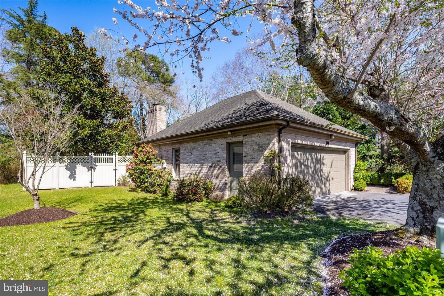 611 N Park Drive photo 120
