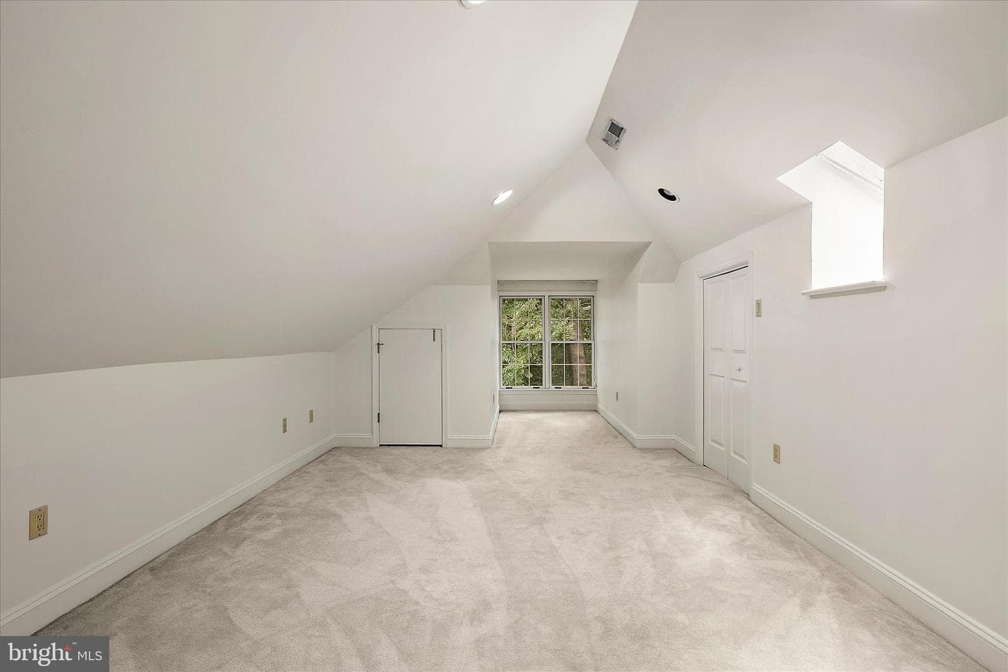 611 N Park Drive photo 49