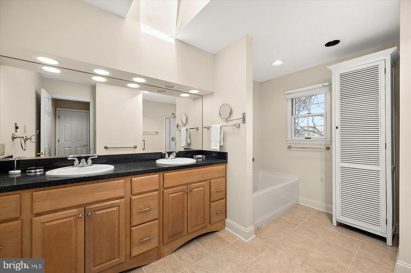 611 N Park Drive photo 83