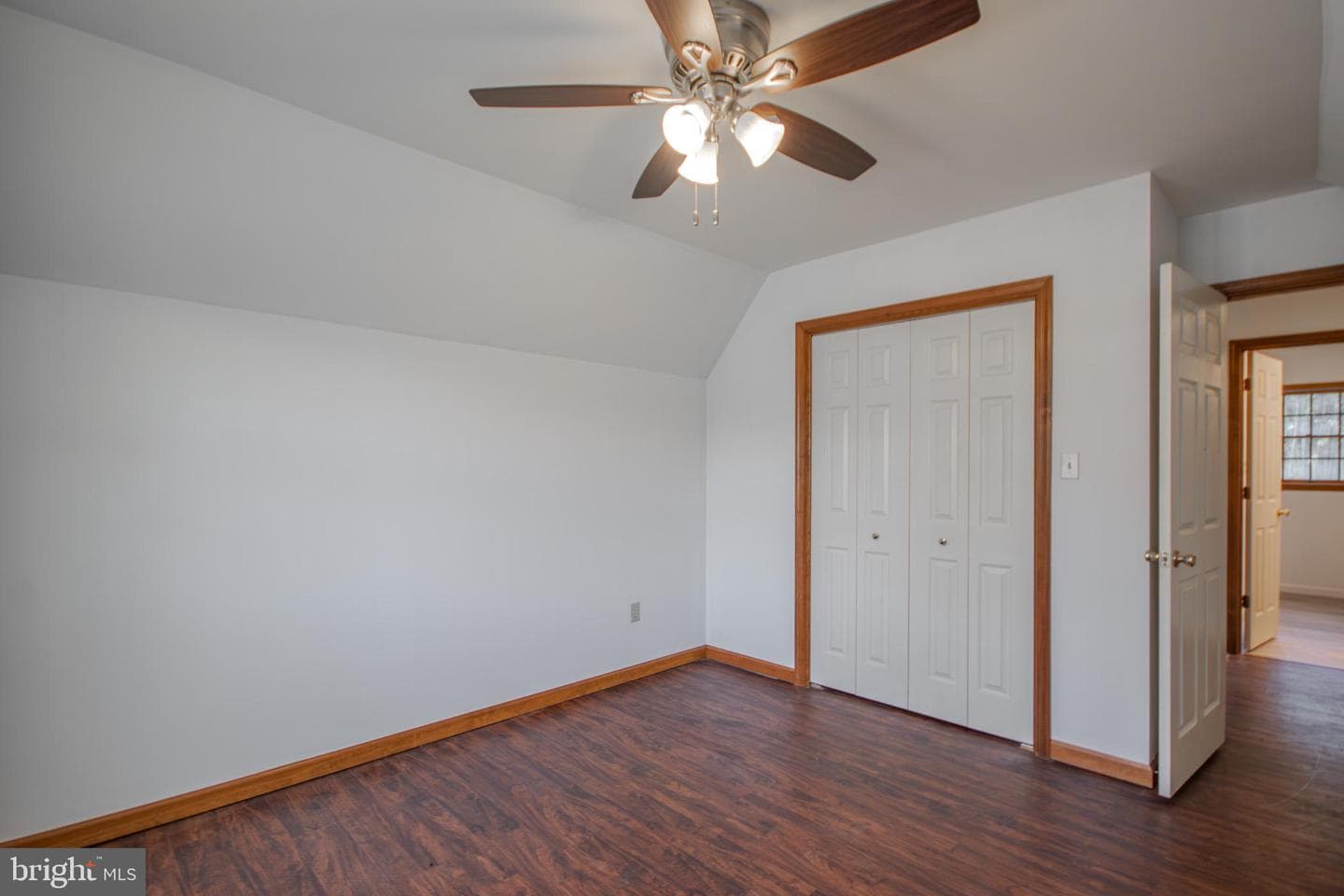 313 W London Avenue photo 31