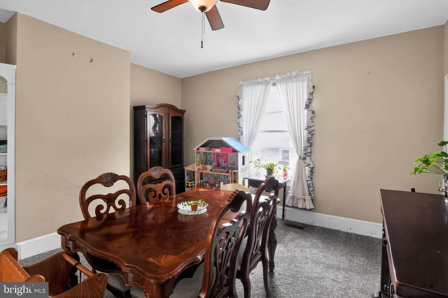 10 E Pine Street photo 11