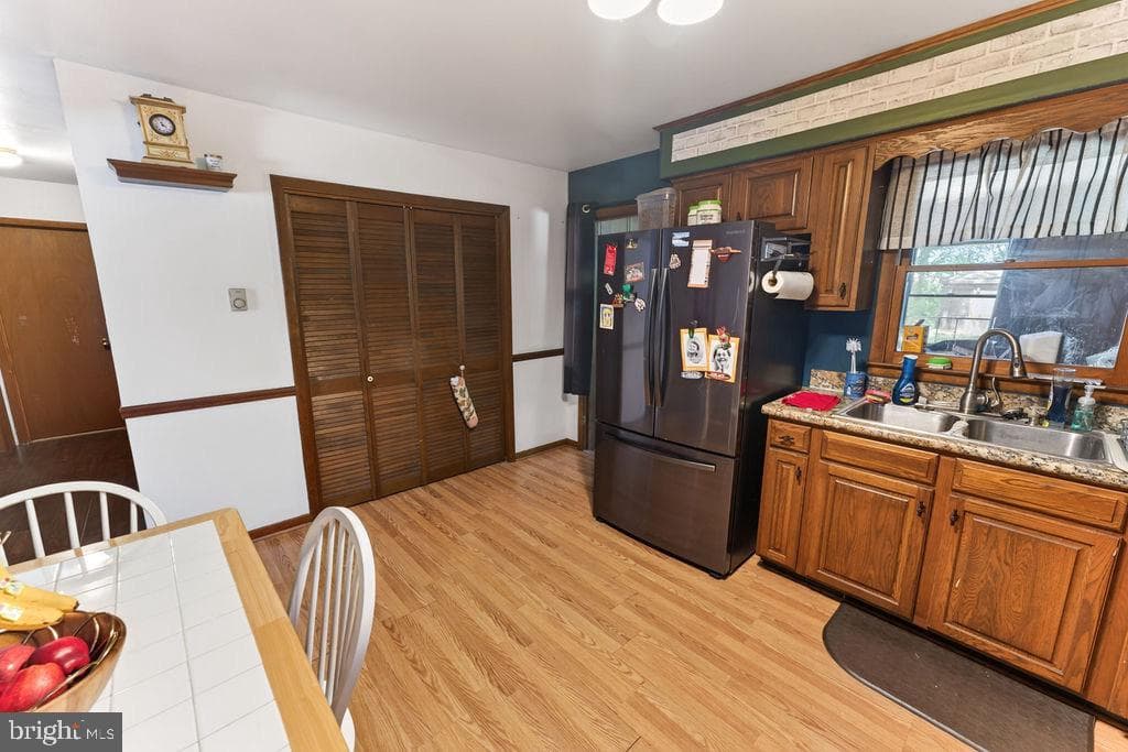 352 Carey Avenue photo 13