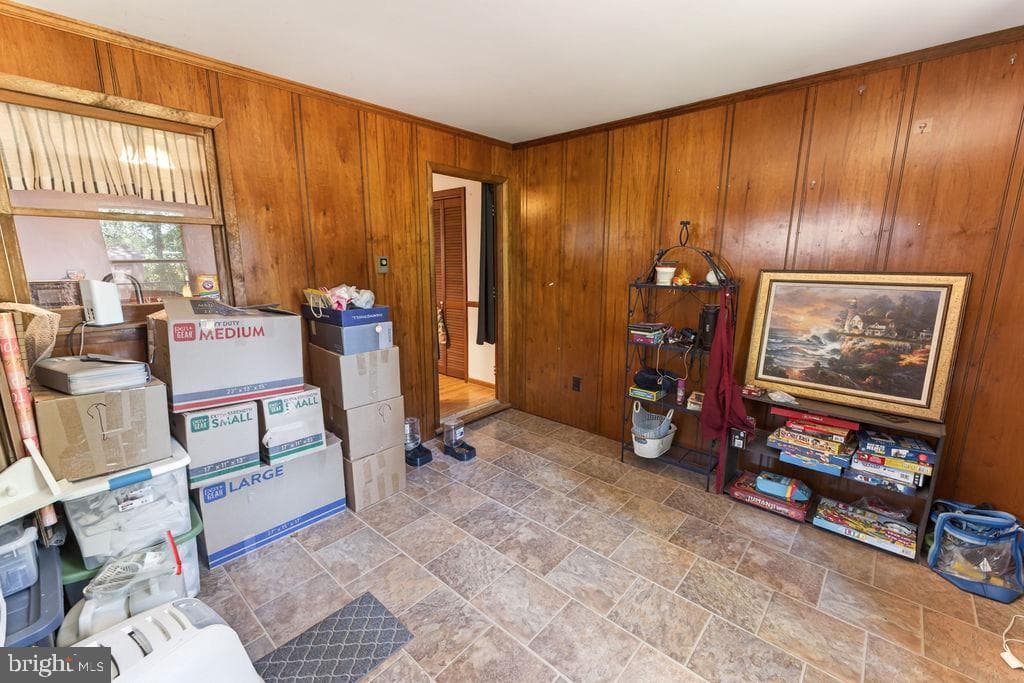 352 Carey Avenue photo 16