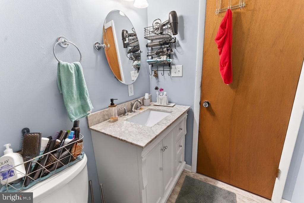 352 Carey Avenue photo 24