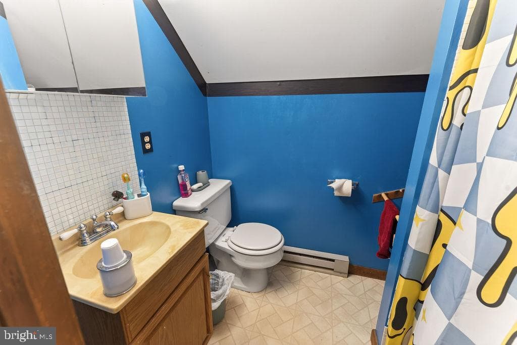 352 Carey Avenue photo 32