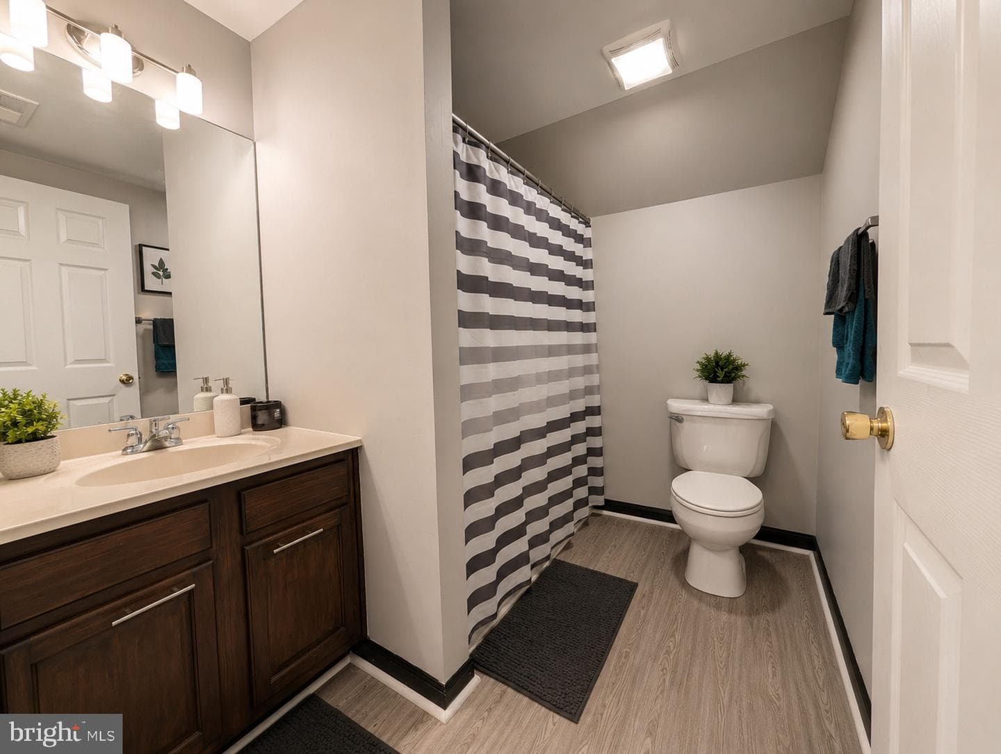 27905 Ocean Gateway photo 25