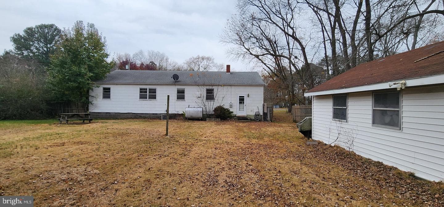 34598 Pitts Avenue photo 2