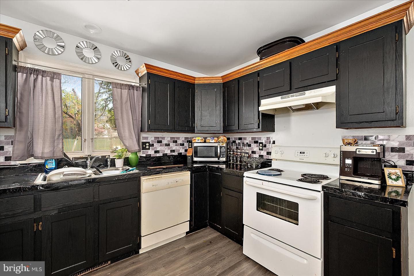 201 Glen Avenue photo 11