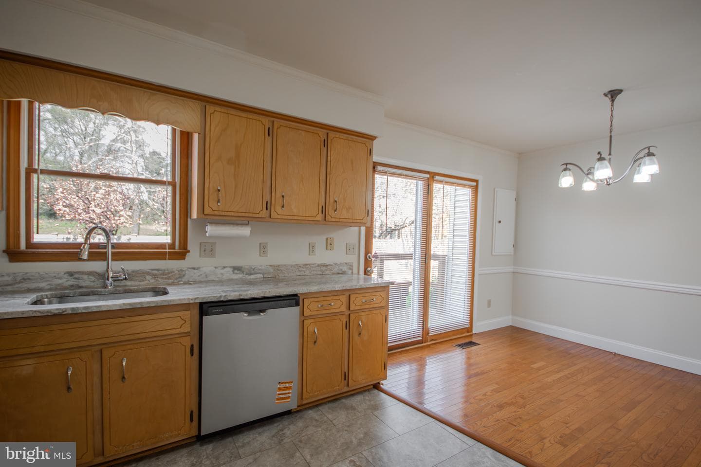 856 Beaglin Park Drive photo 10