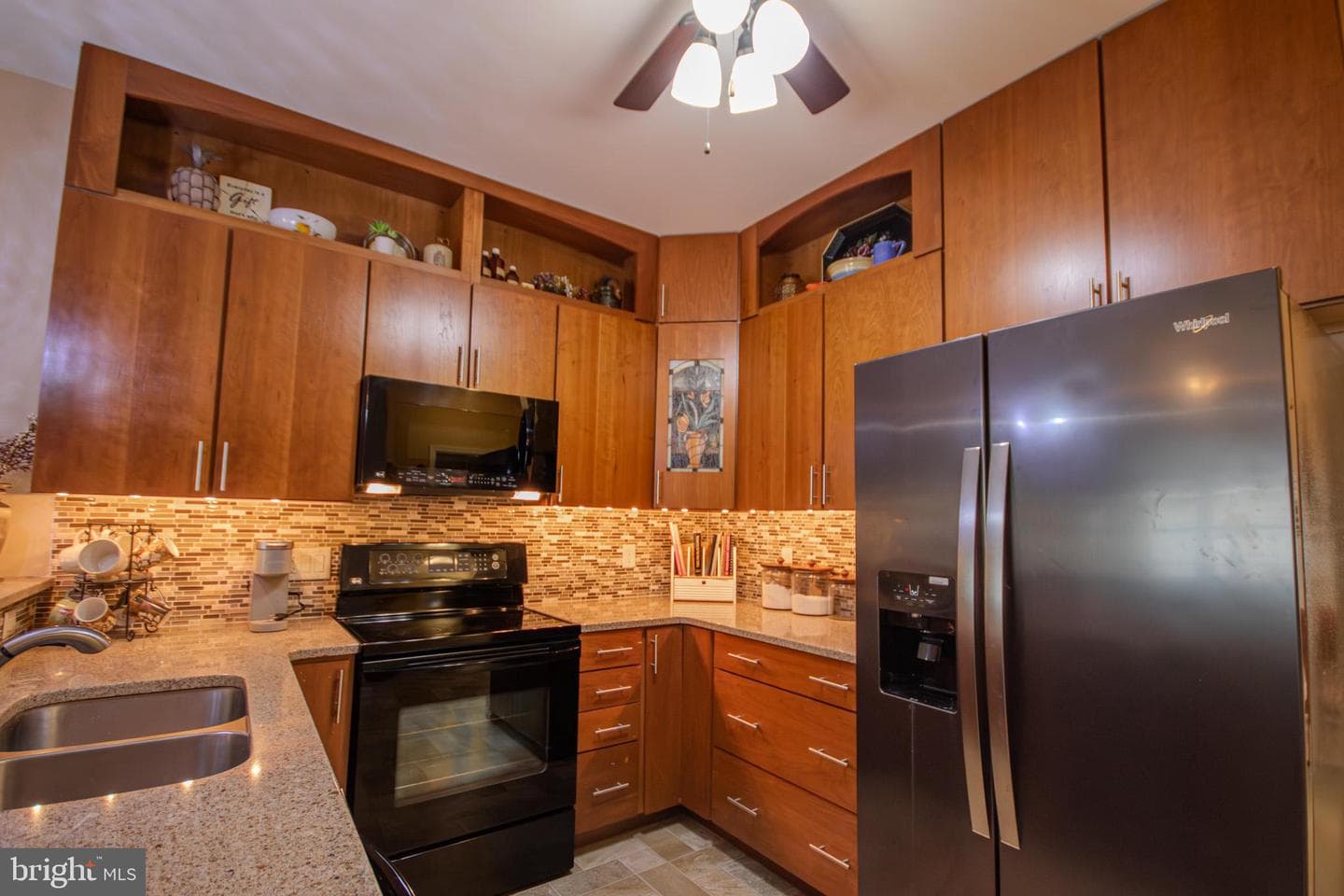 922 Winding Way photo 10