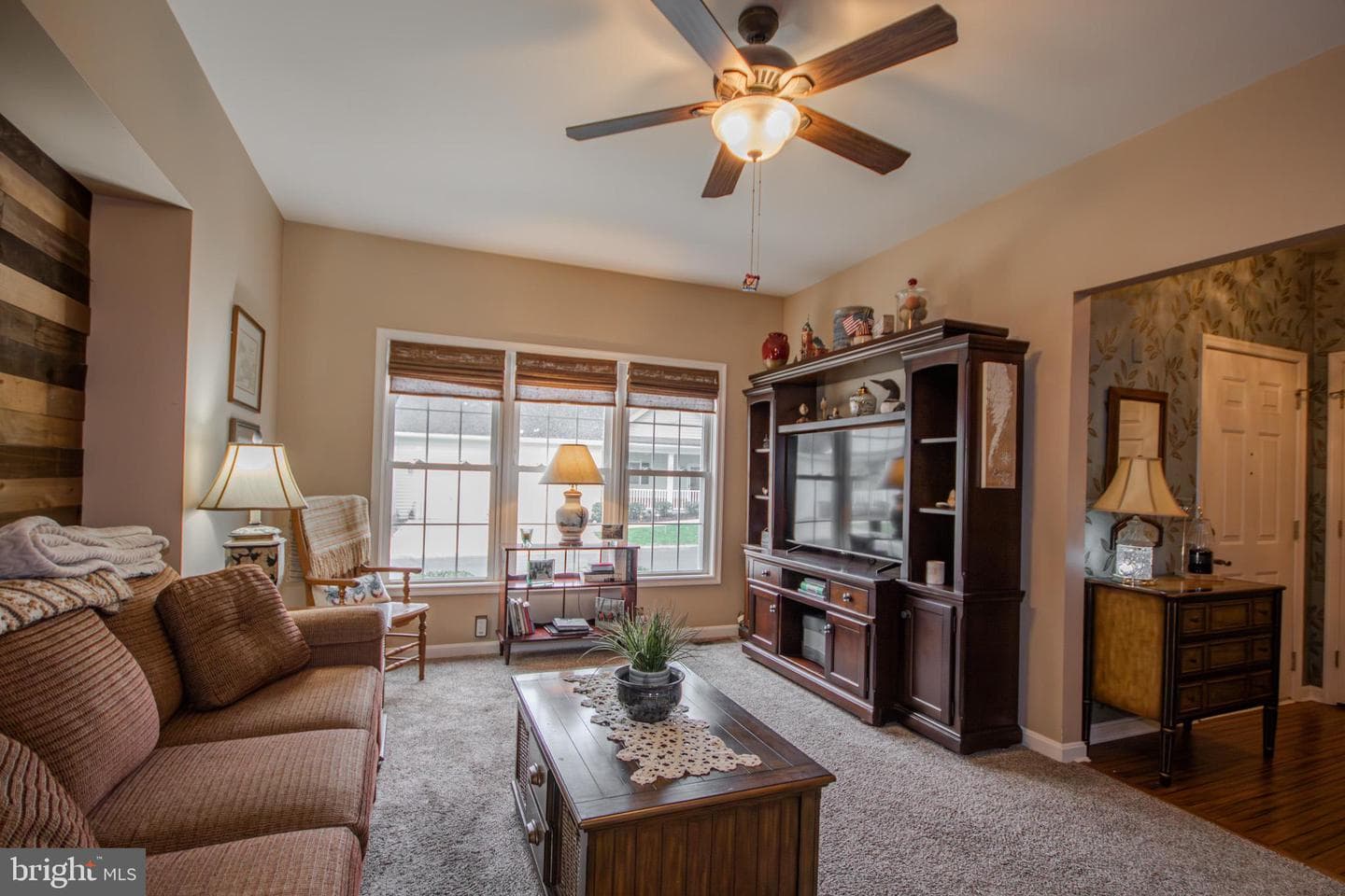 922 Winding Way photo 8