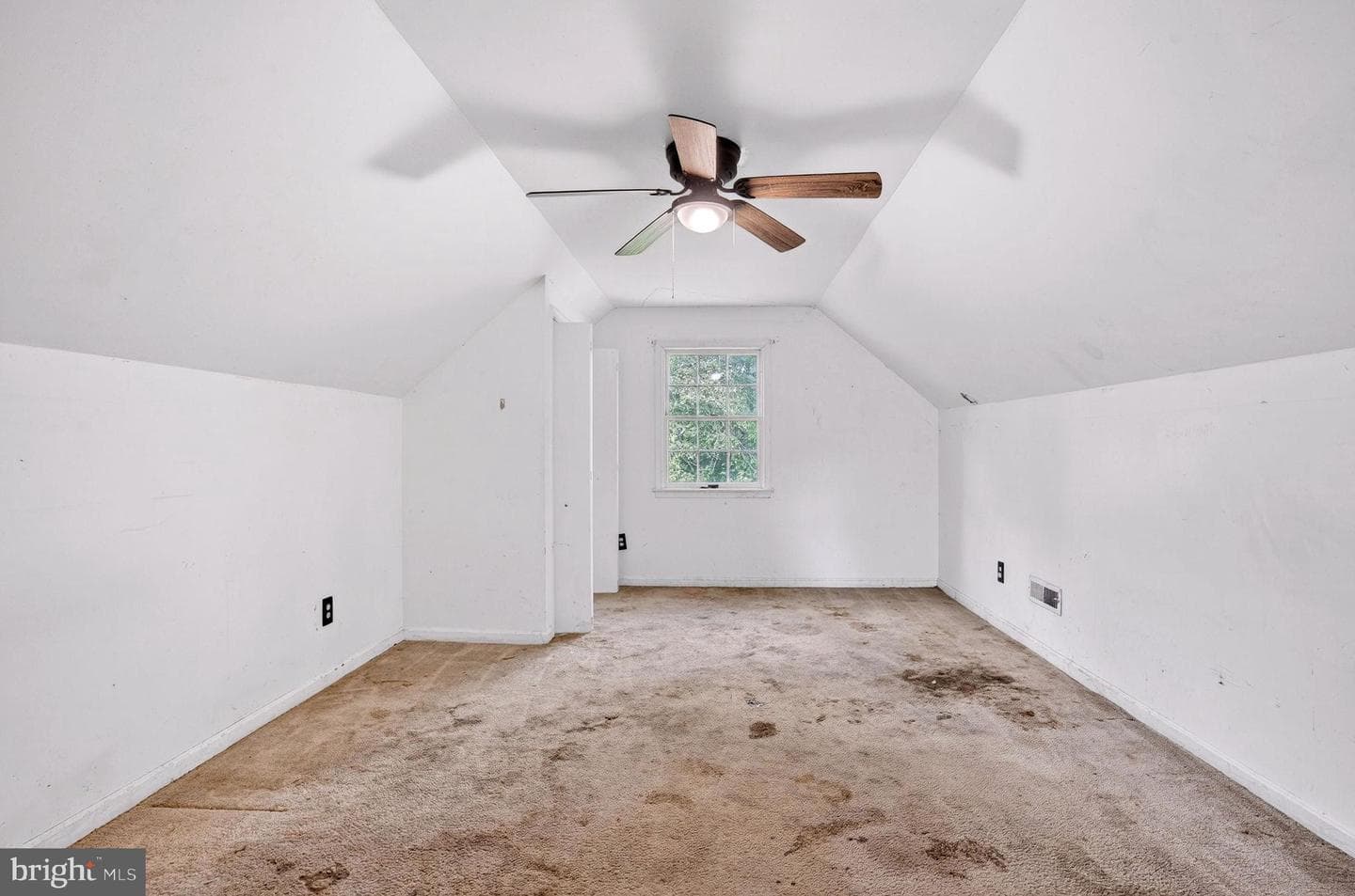 1005 Lantern Hill Court photo 23