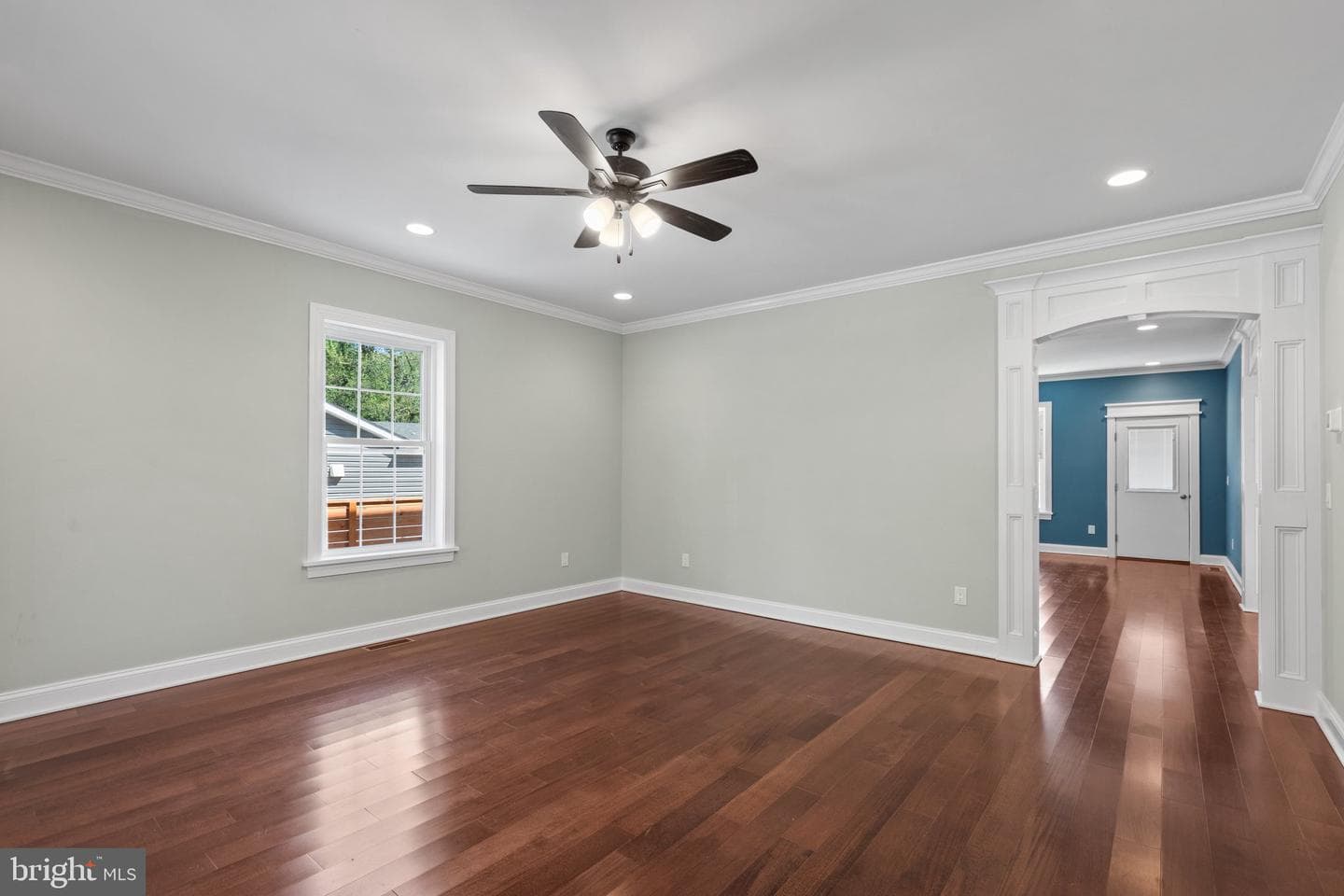1107 Mineola Avenue photo 8