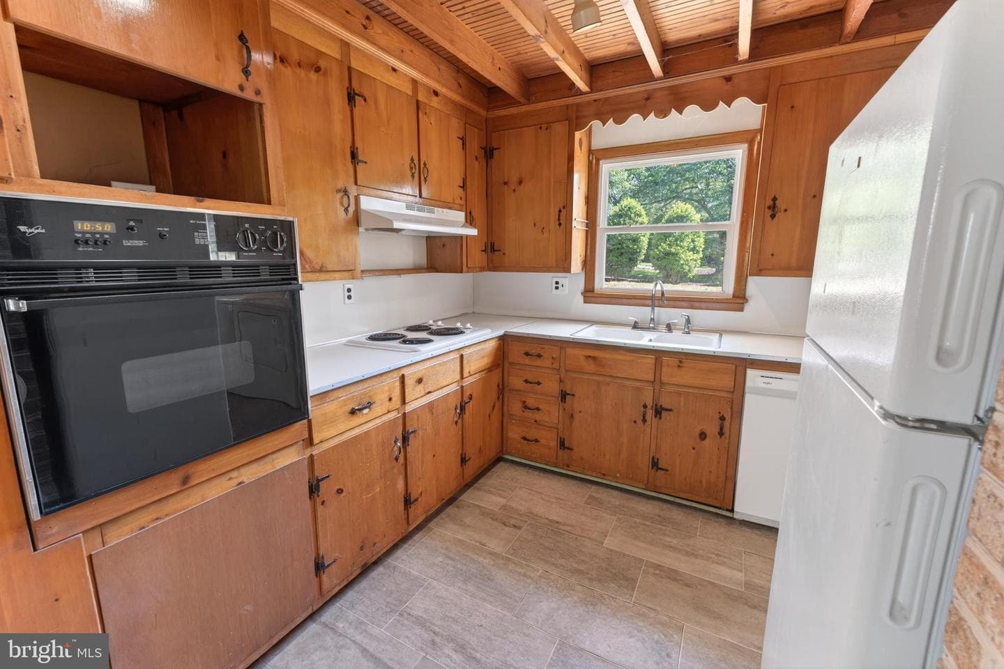 28266 Riverside Drive photo 16