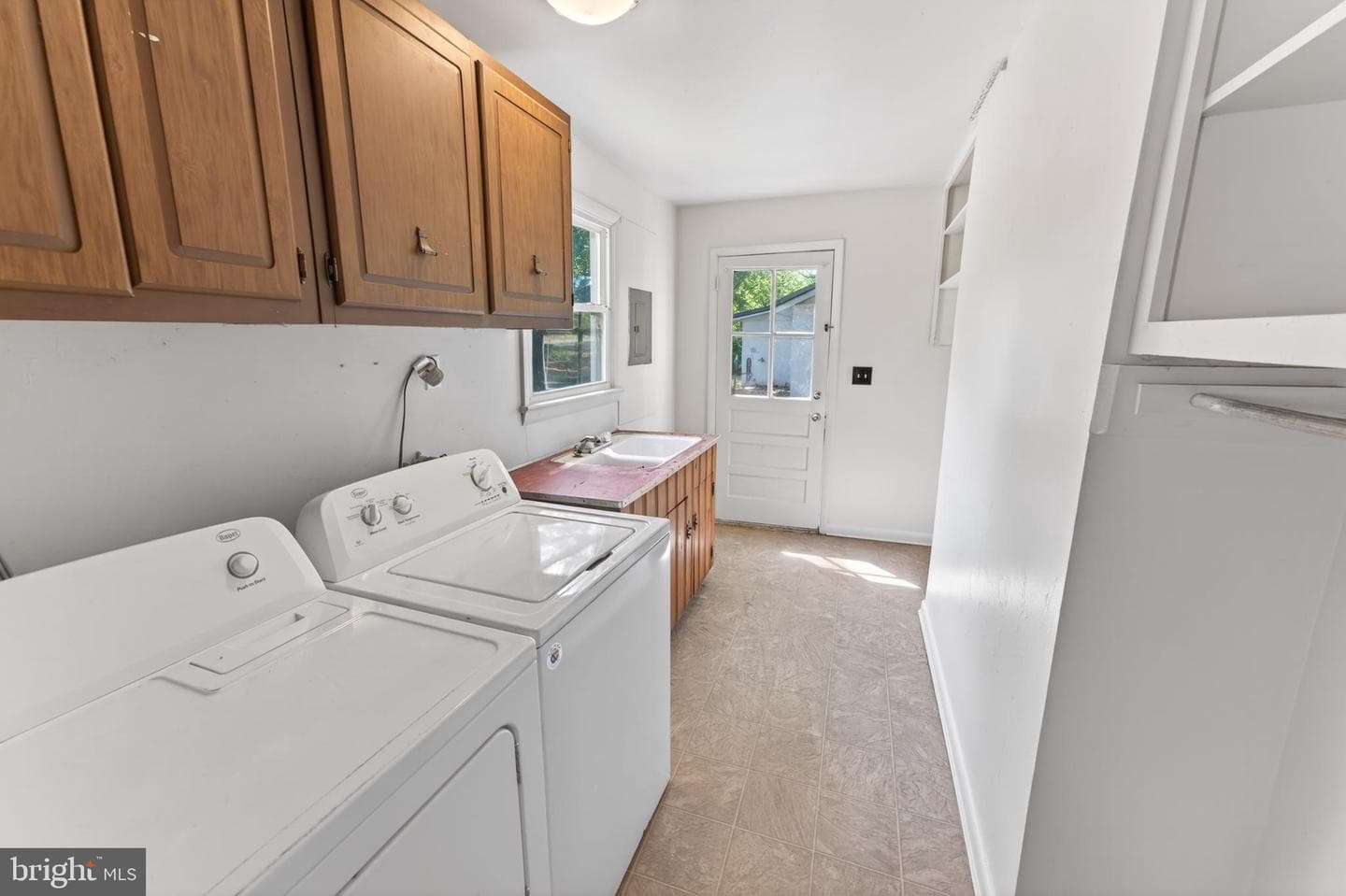 28266 Riverside Drive photo 20