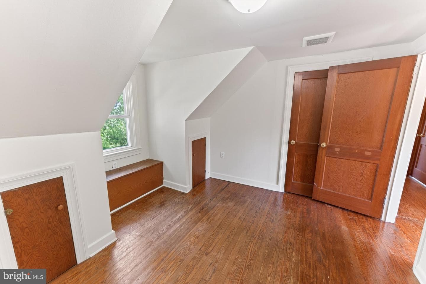 28266 Riverside Drive photo 43