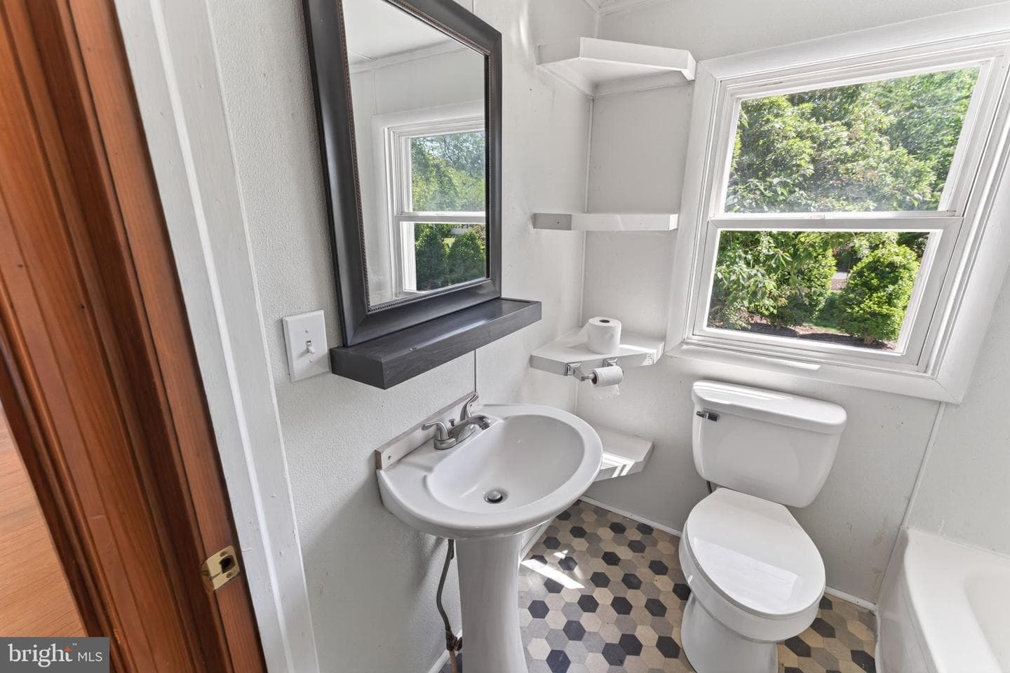 28266 Riverside Drive photo 45