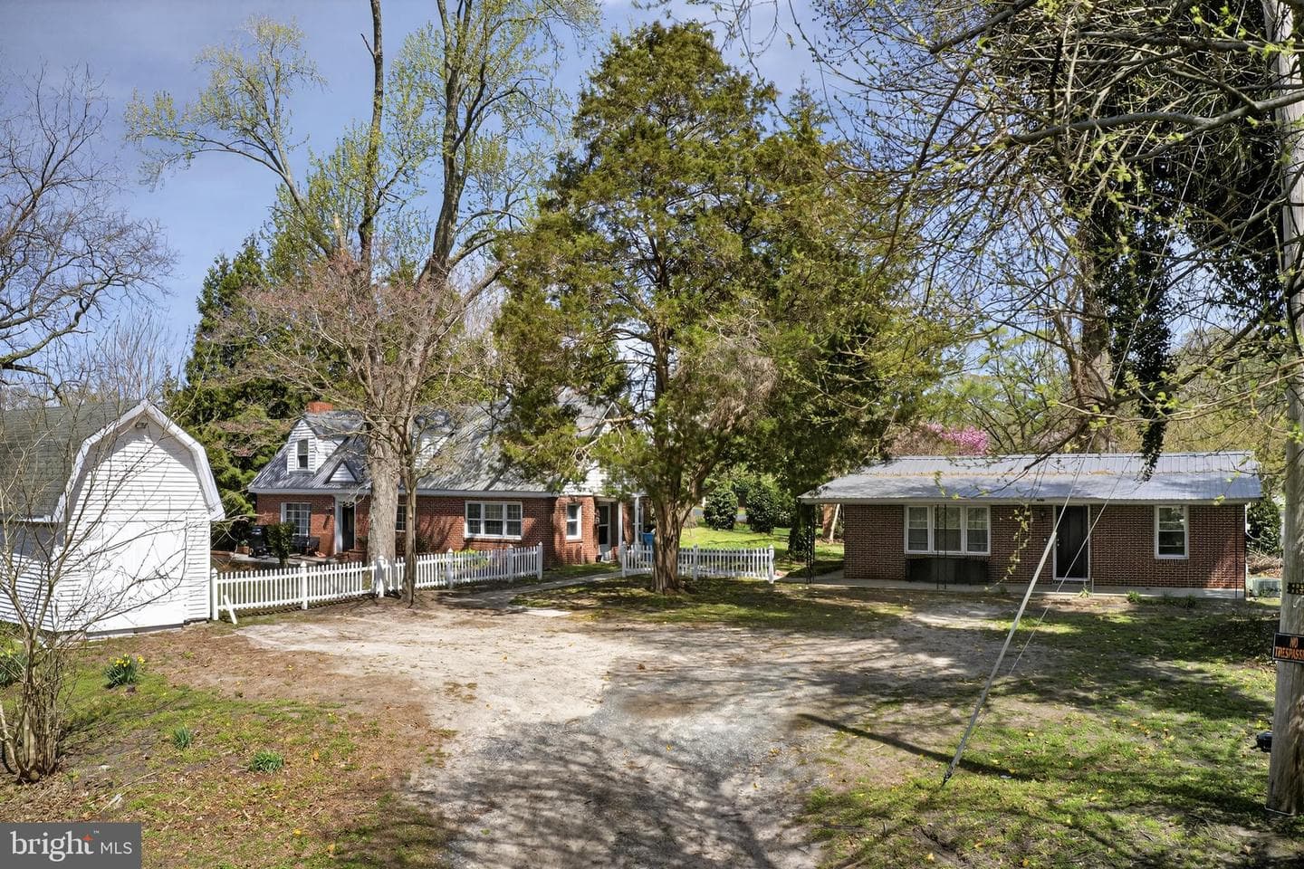 28266 Riverside Drive photo 77