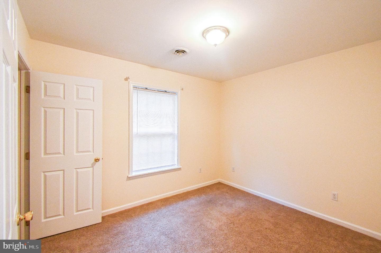 1004 Granite Court photo 11